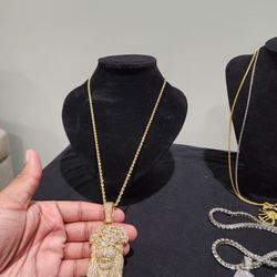 Gold Plated Rope Chain and Pendant 