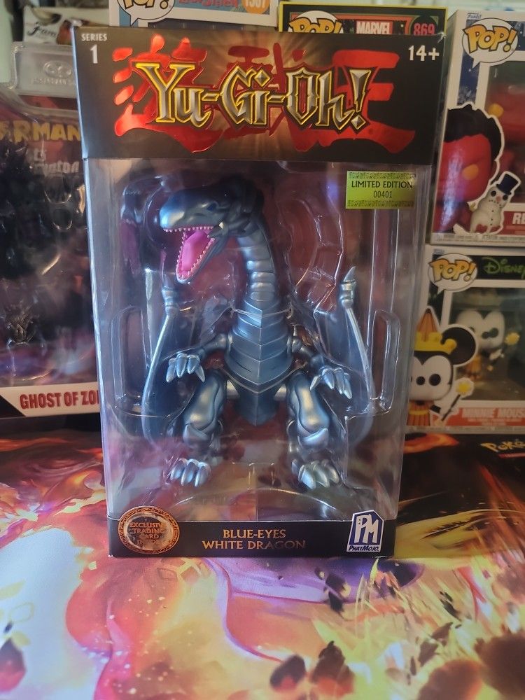 Yu-Gi-Oh Blue White Dragon Figure Limited Edition 00401