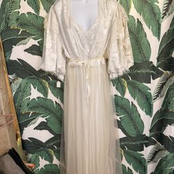 Vintage Nightgown With Matching Robe Pearl White