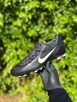 Nike Total Ninety Shoot 90 Men’s Cleats Soccer Shoes SZ 10 US 316246-001