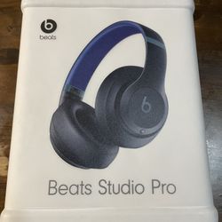 🔥 Beats Studio Pro – BRAND NEW & SEALED – Navy Blue 🔥 Price: $160 (Firm)