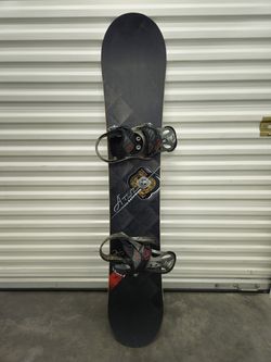2010 Salomon Ace Magnum 156 Snowboard w/ Burton Mission Bindings
