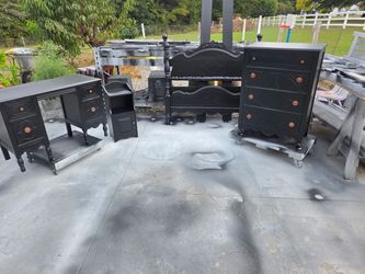 Black Full Size Bed, Chest, Vanity and Nightstand