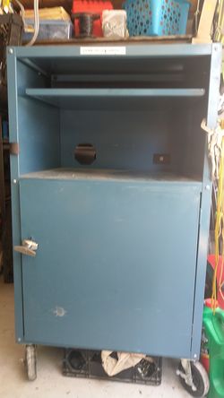 Tool box/shelves