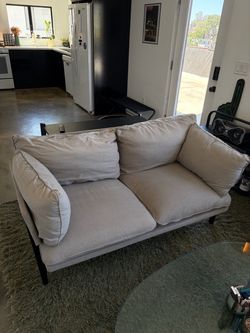 Floyd 2-seat couch