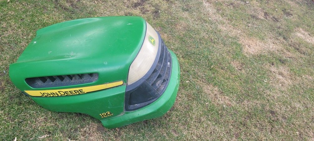 John Deere LA Hood