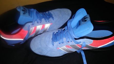 Suede Adidas sobakov