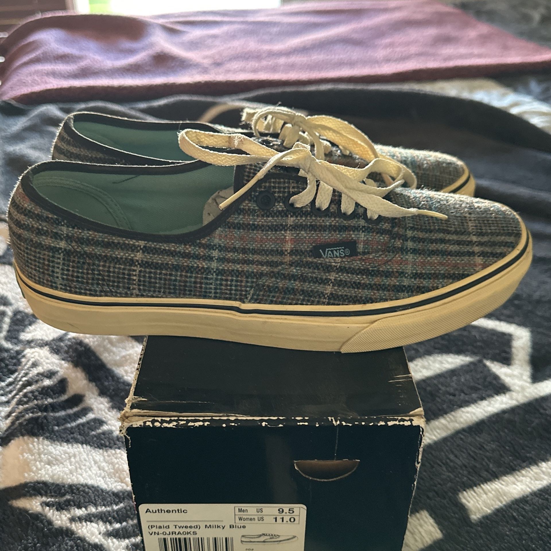 Vans Authentic Limited Color Way