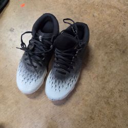 Under Armour Spotlight Football Cleats size 7.5