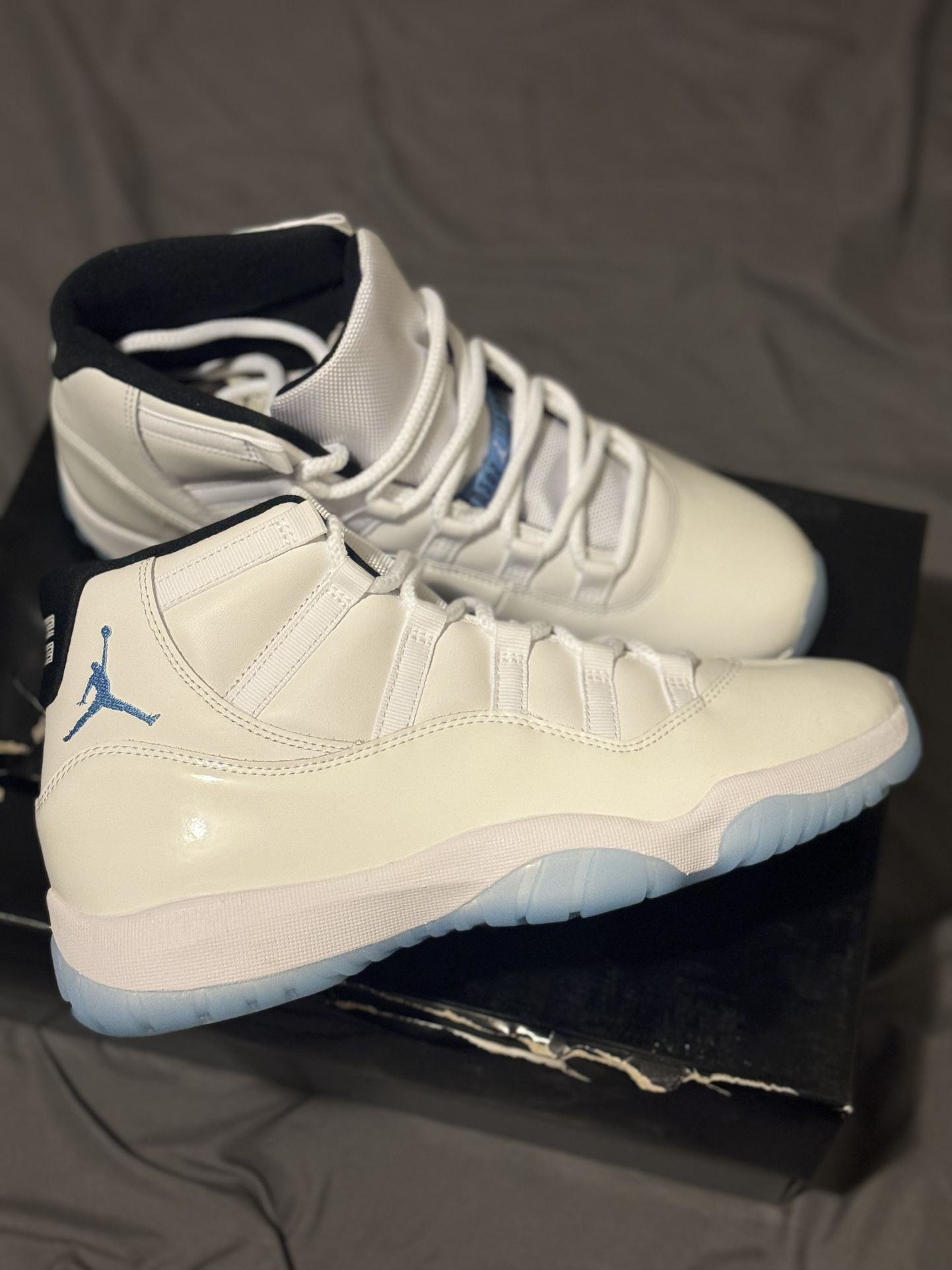 AIR JORDAN 11 “LEGEND BLUE”