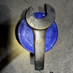 Large industrial Wrench Heavy Duty 54