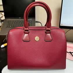 Purse And Wristlet New 