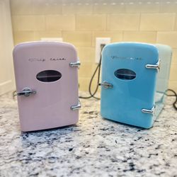 2x Mini Fridges/makeup Fridges Pink+Blue 