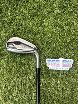 Titleist T300 Pitching Wedge 43 Loft Regular RH