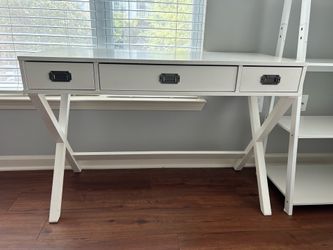 Modern White Wood 3-Drawer Desk - Excellent Condition