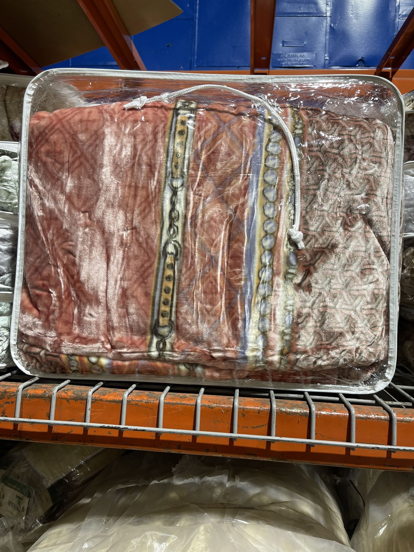 Queen Blanket 4kG brand new