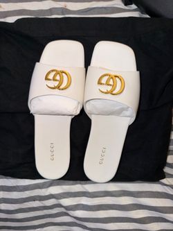 Brand new Gucci leather woman’s chanclas