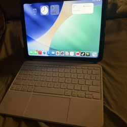 Ipad 10th gen 64gb wifi/cellular With Apple Keyboard