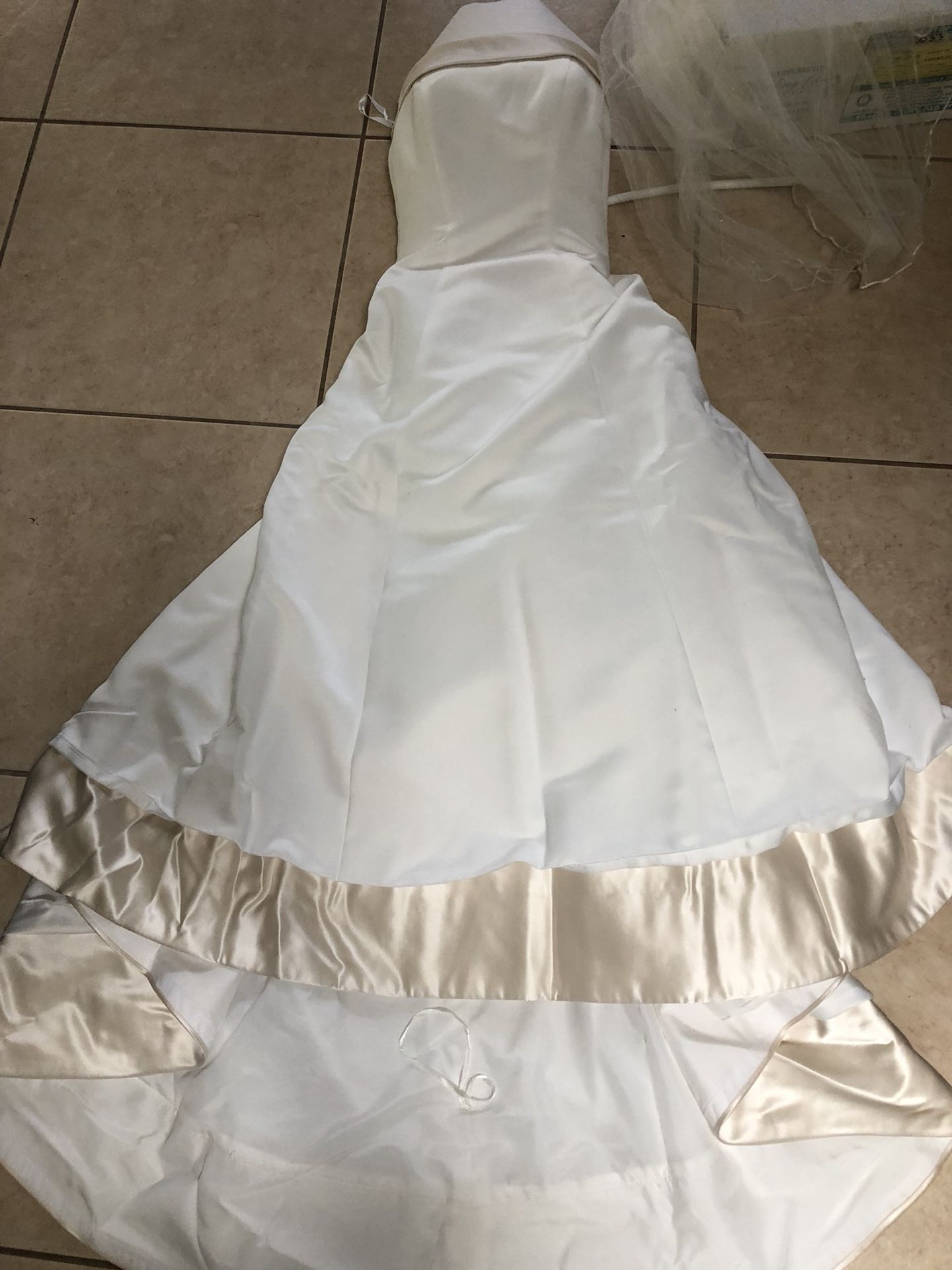 Wedding dress sz woman’s 16