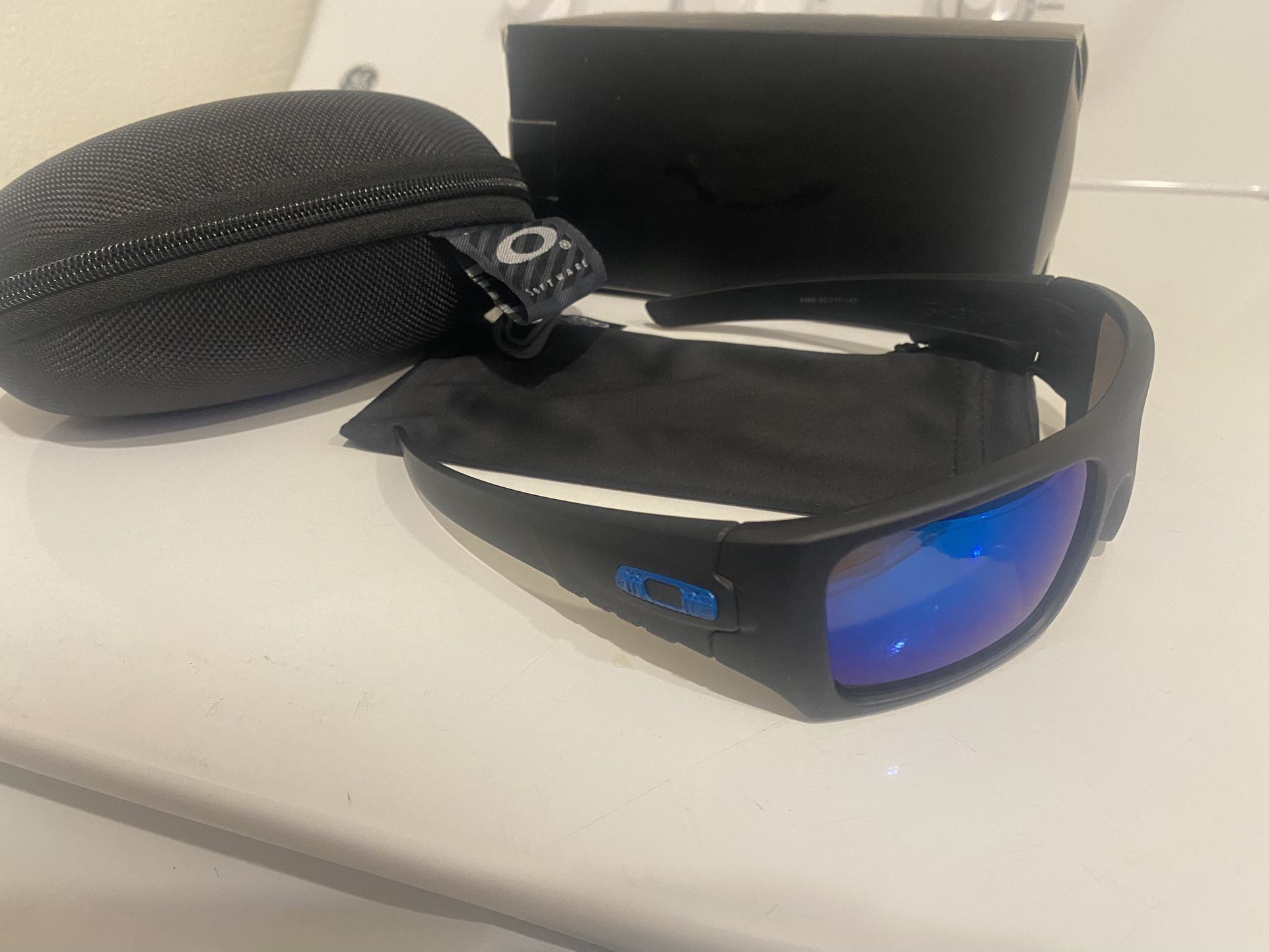 Oakley Crankshaft 2 Pairs Red and Blue