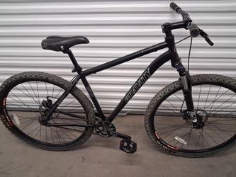 Gravity G29 Mountain Bike – 29er, Disc Brakes, Front Suspension