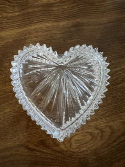 1950s Jewelry Box Heart Shape Cut Glass Clear Starburst of Love Retro Correct
