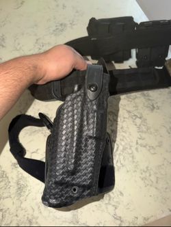 Safariland level 3 Holster