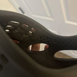 black foam rnnrs sz 11