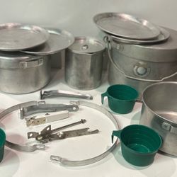 Vintage Palco Mess Kit Cooking Pots, Plates And Accessories.