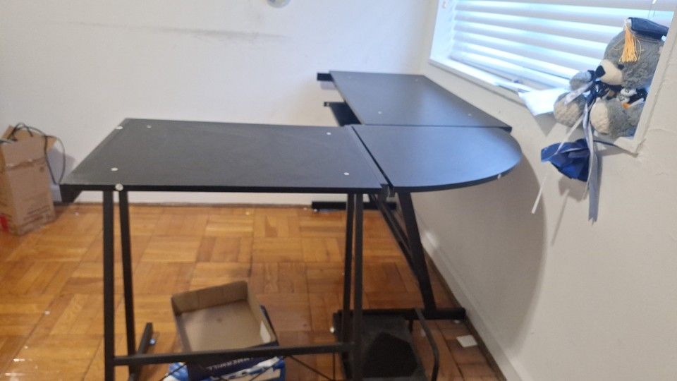 Black L-Shaped Computer Desk