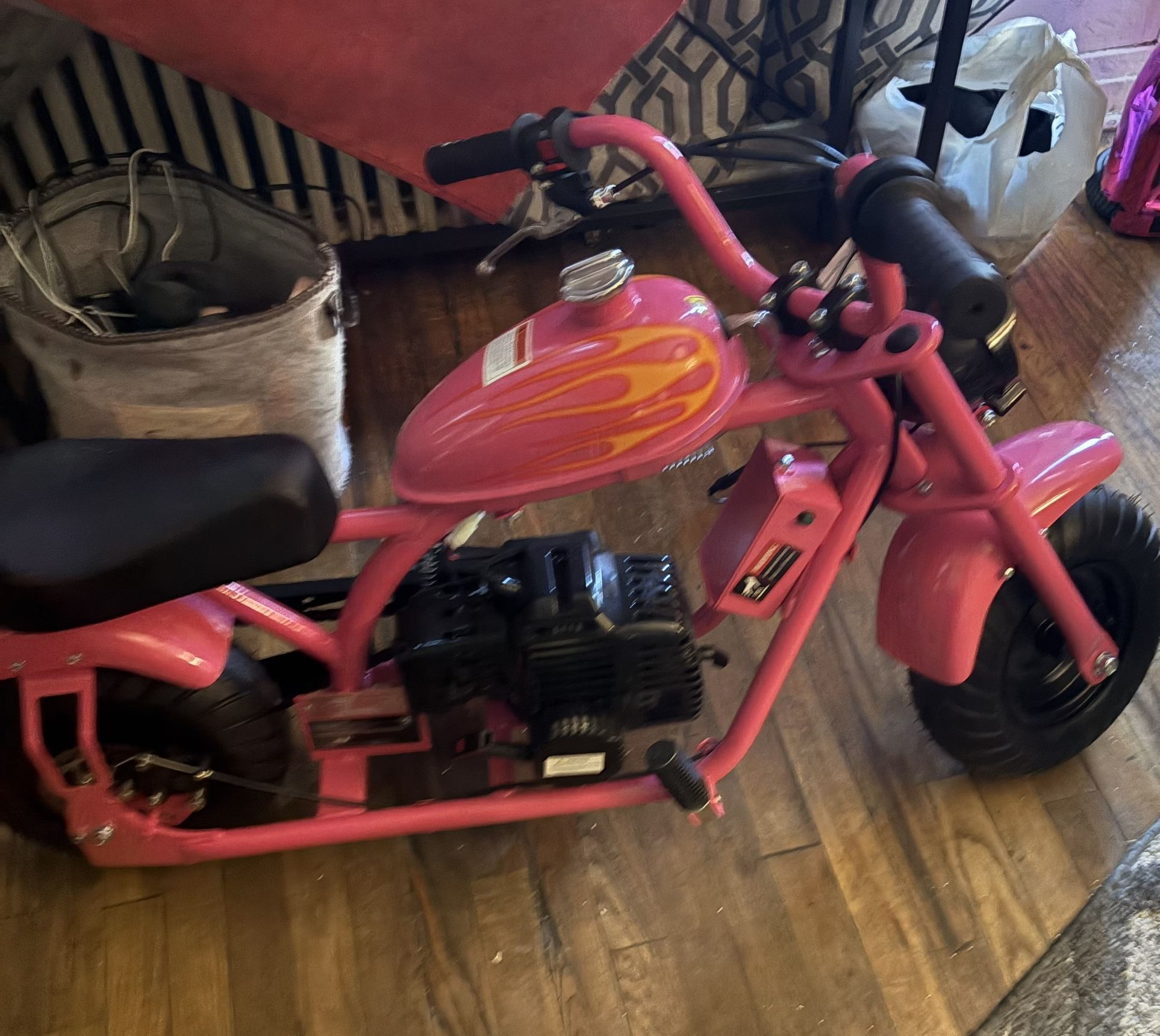 Brand New Used Once Mini Pink 49cc 2 Stroke