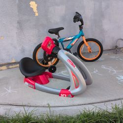HOT WHEELS BIKE W/TRAINING WHEELS