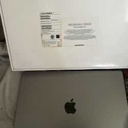 MacBook Pro 16 (gray Color)