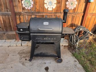 Pit Boss Pro 840 pellet grill