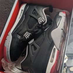 Air Jordan 4 Retro Size 10.5