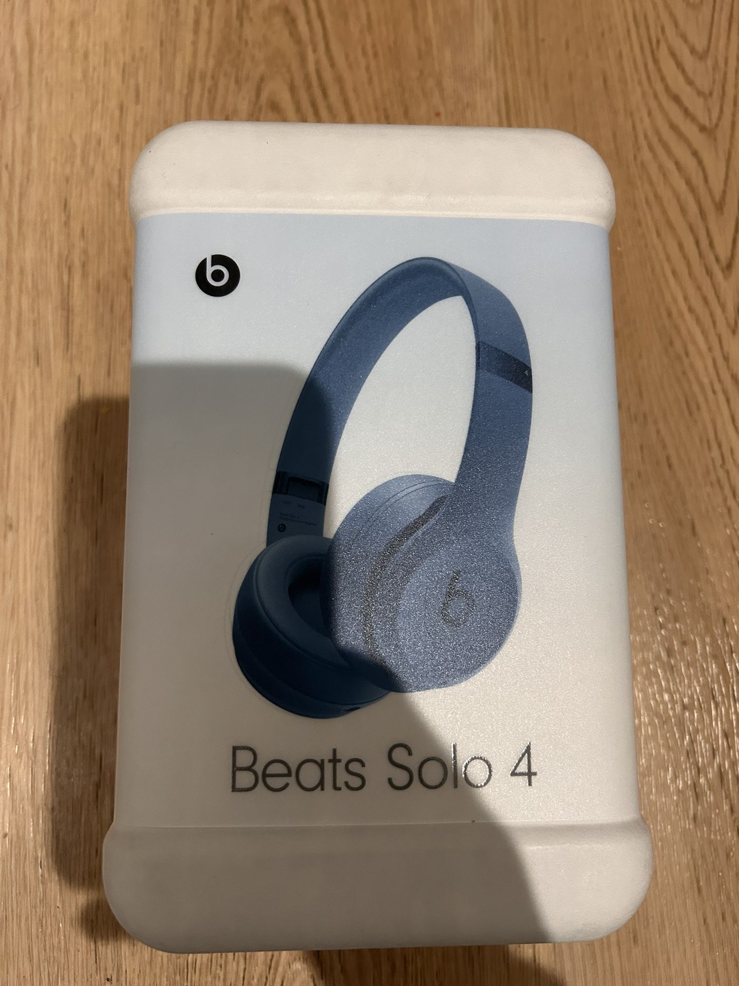 Beats Solo 4