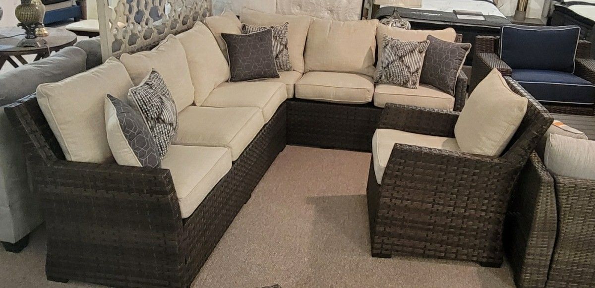 Outdoor Sectional with Lounge Chair