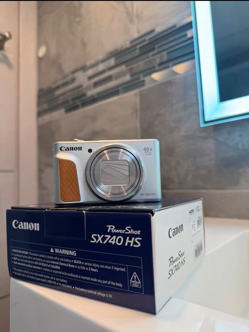 Canon PowerShot SX740 HS