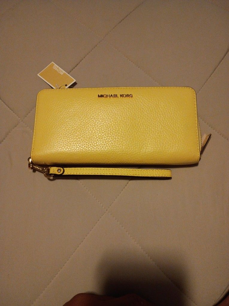 Michael Kors "Jet Set Travel" Wallet