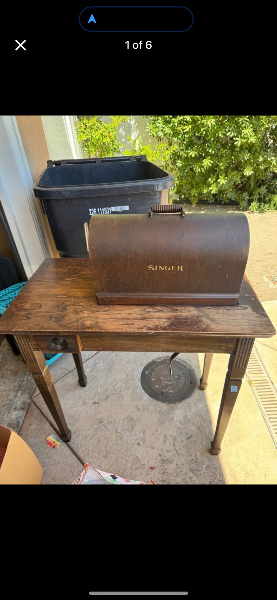 Vintage Singer Sewing Machine And Table