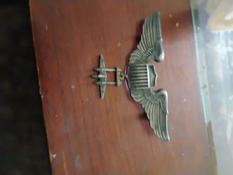 US WW. II  aviator pin