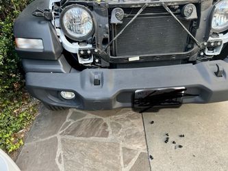 2021 Jeep Wrangler OEM Front Bumper