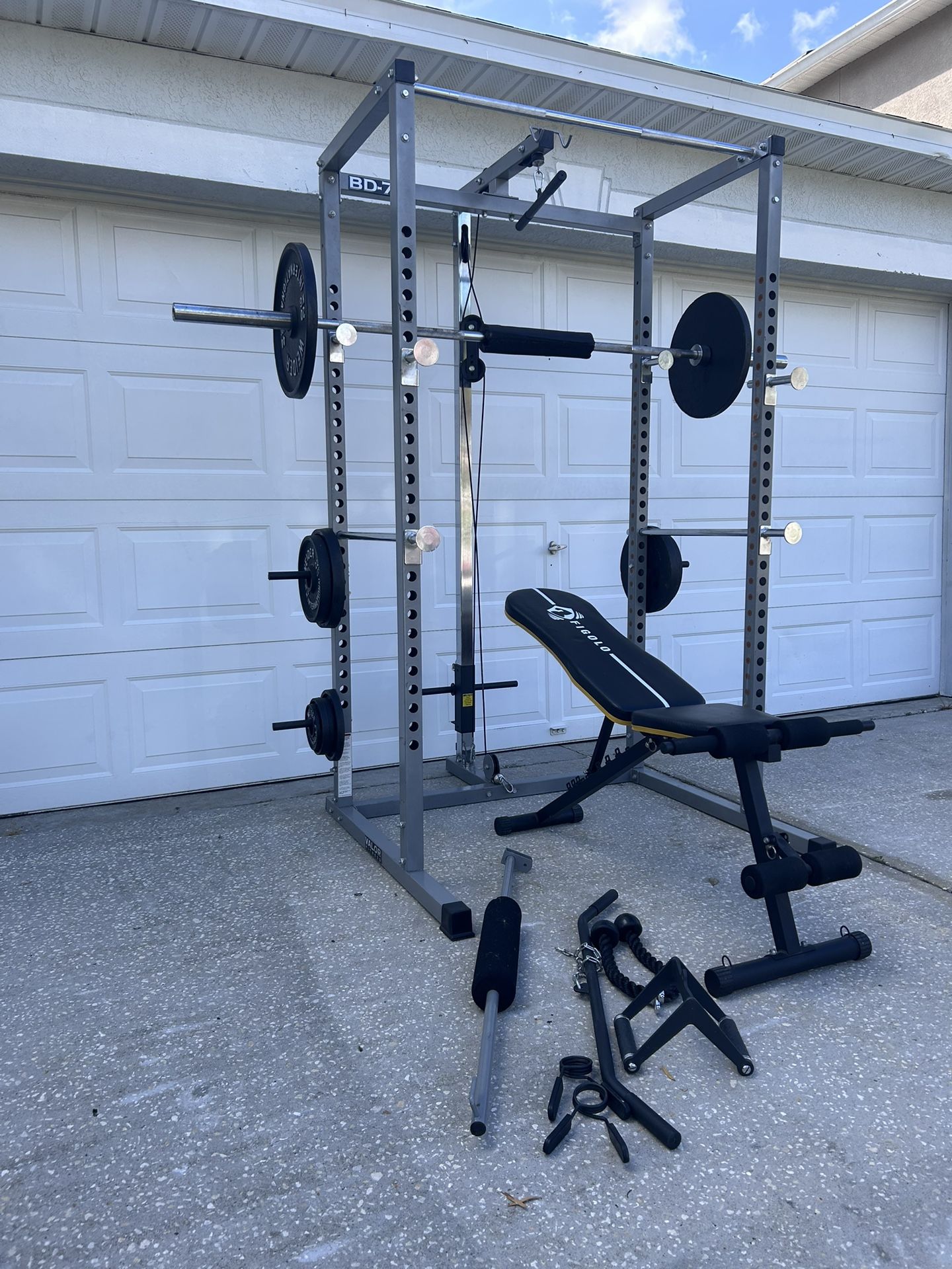 Valor BD-7 Squat rack and Weights