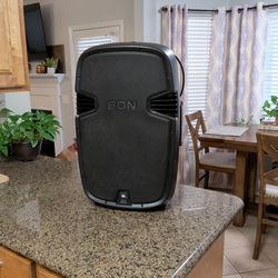 Jbl 515 XT Powered Speaker DJ or Live Performance