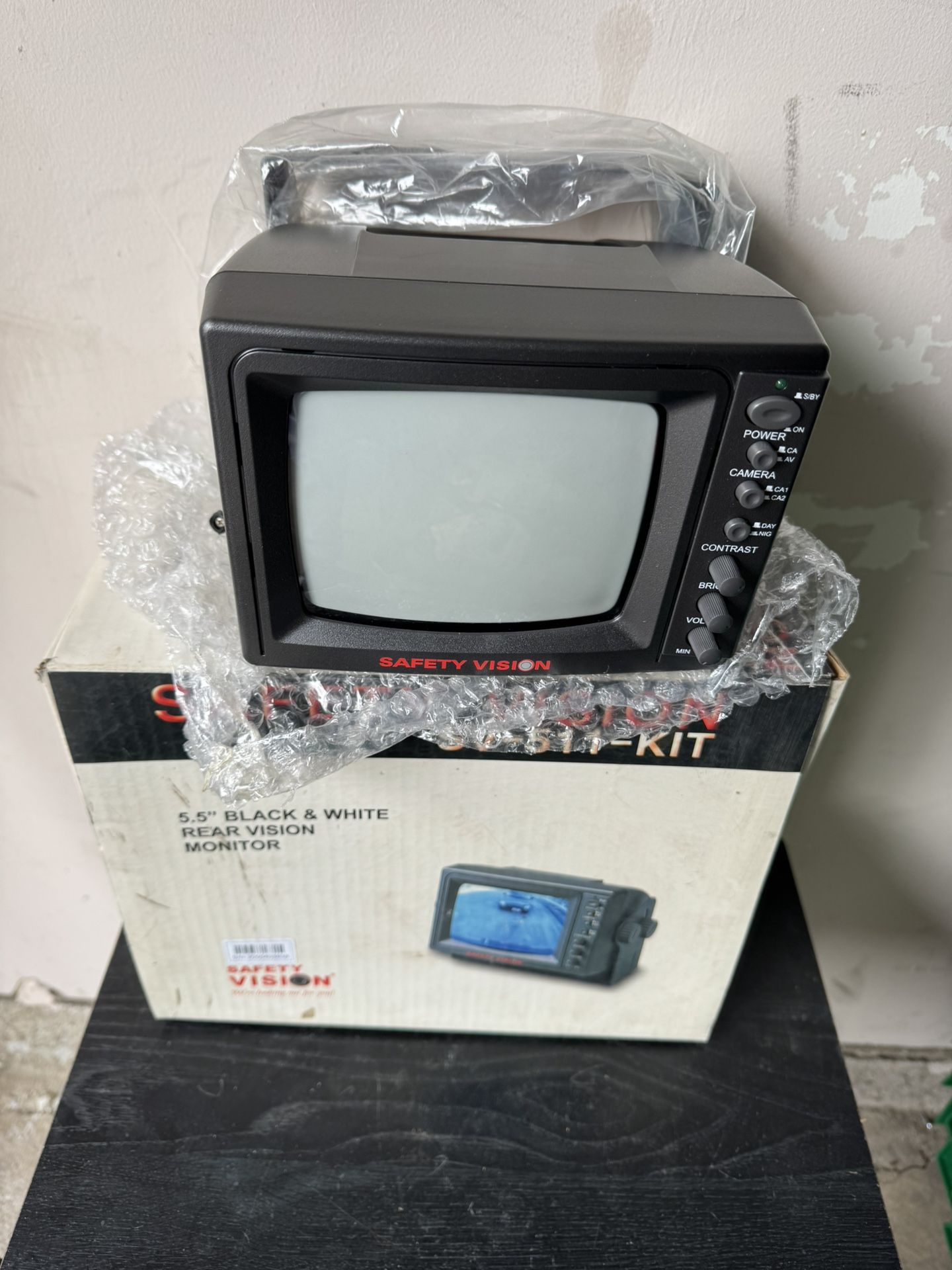 Safety Vision SV-511-KIT 5.5" Black & White Rear Vision Monitor