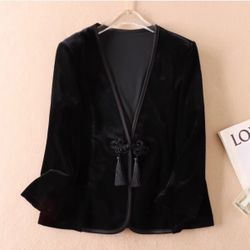 Chinese style gold velvet tassel button black women's coat