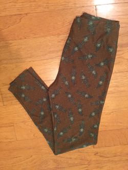 LulaRoe Elf leggings