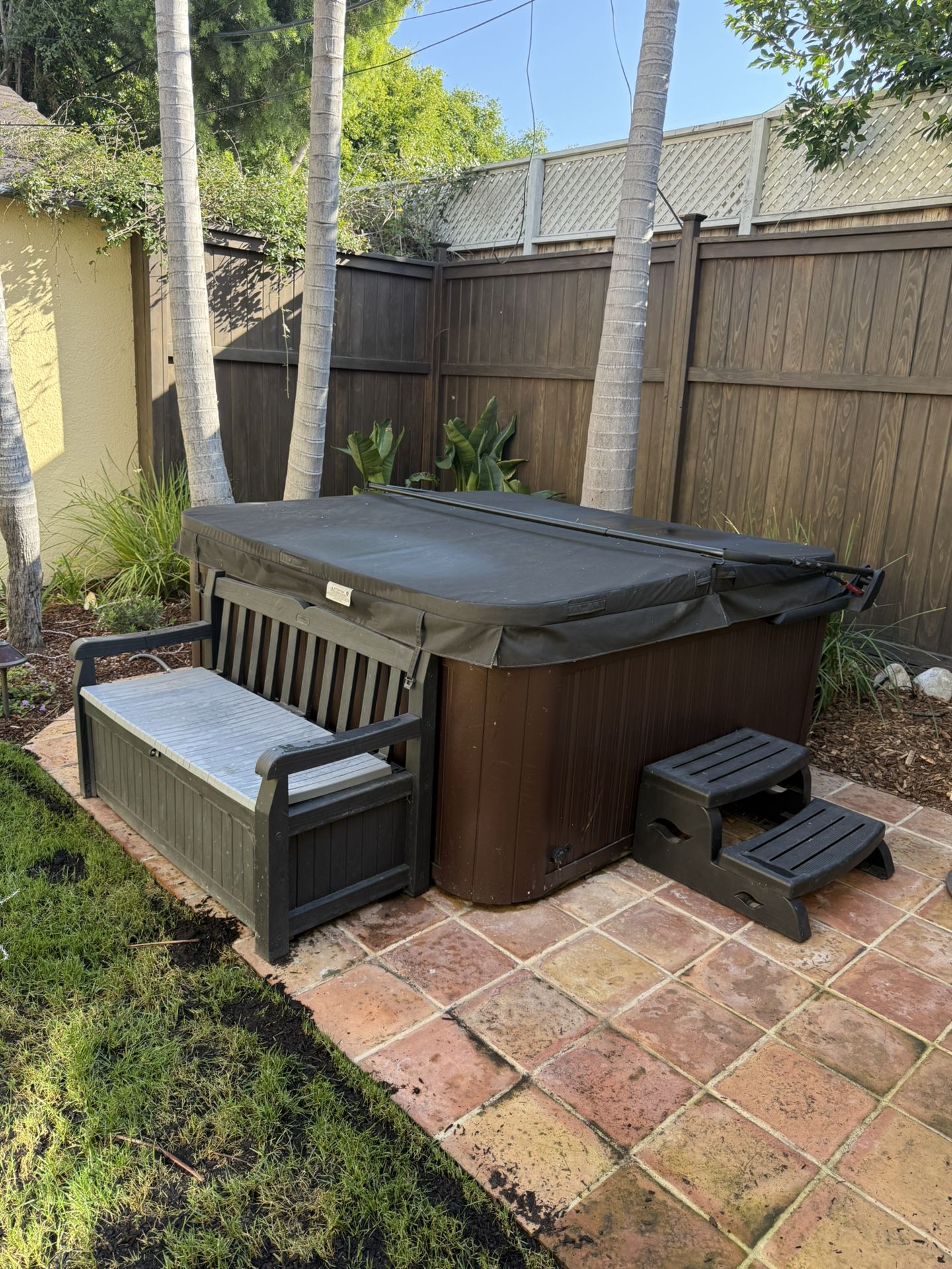 Jacuzzi Hot Tub J-245 3 Years Old 