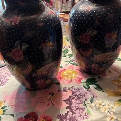 Beautiful Vintage Collective Vases Set