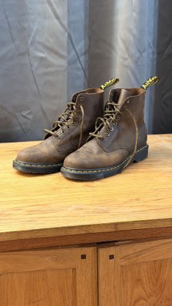 Dr. Martins Boots, Women’s Size 9